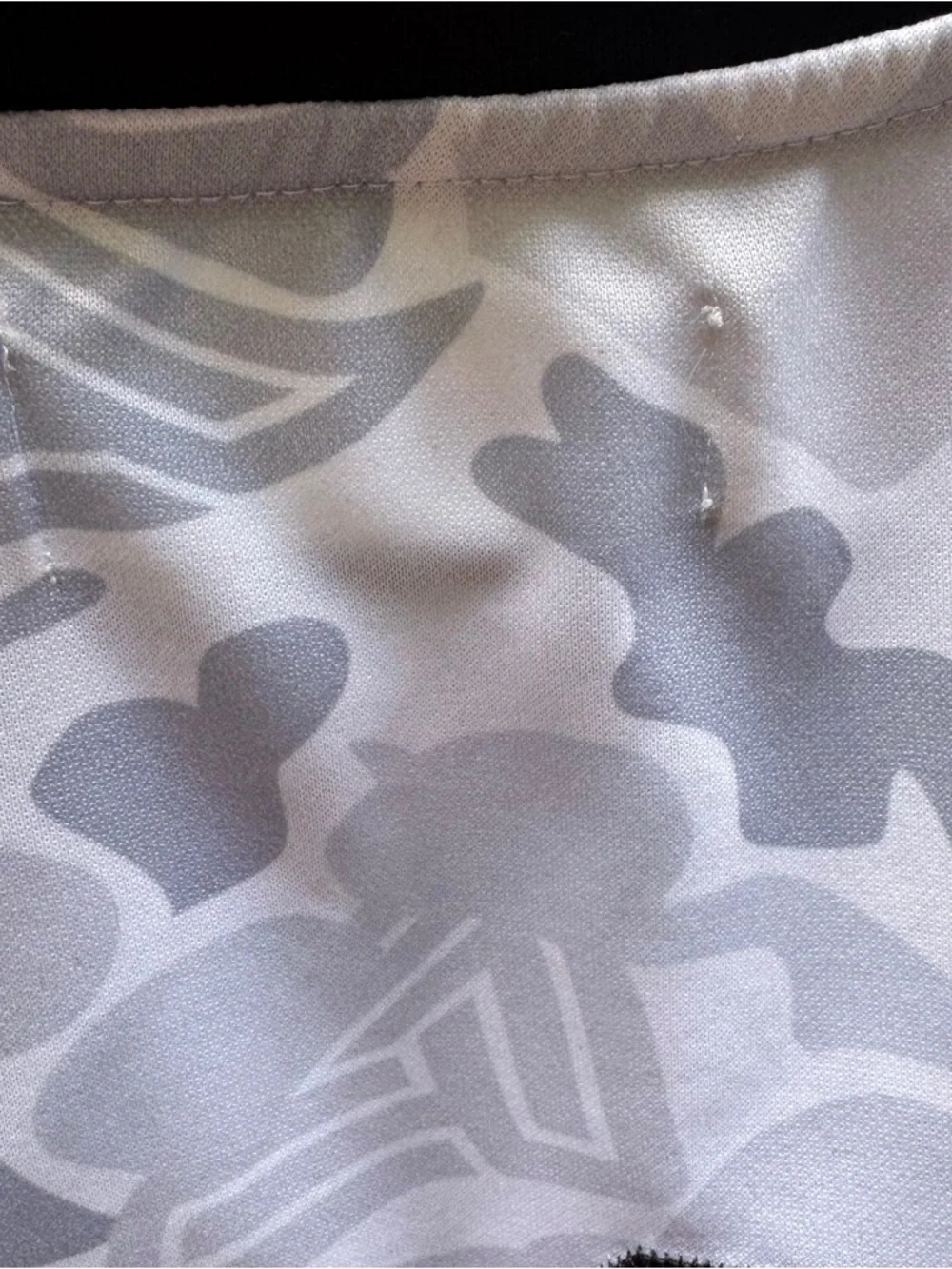 (Lot Of Two) Black Pyramid XL Jersey (read)